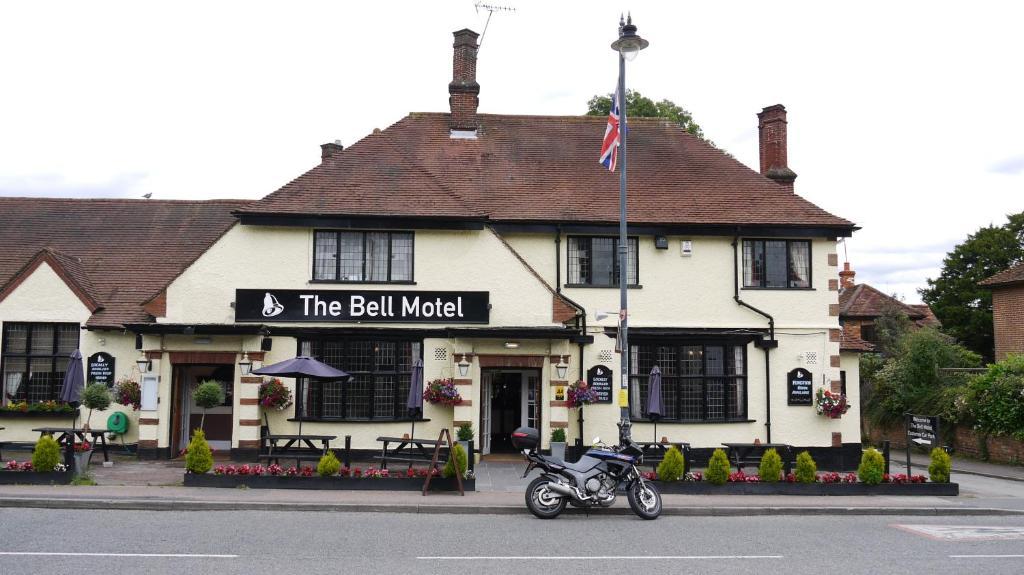 The Bell Motel Codicote Exterior photo